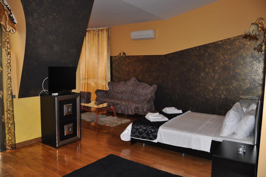 Hotel Amber Batumi Esterno foto