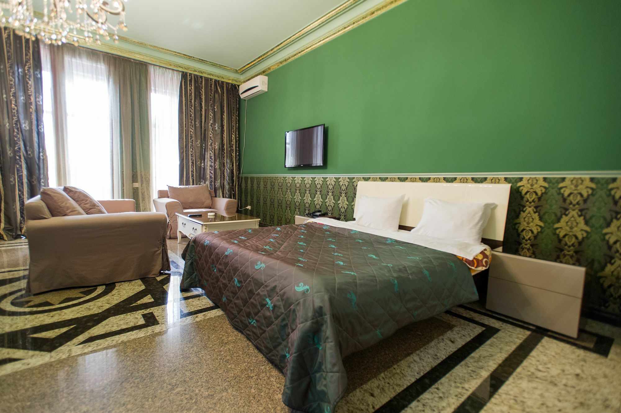 Hotel Amber Batumi Esterno foto